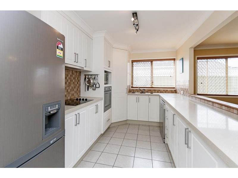 71 Sandalwood Drive, Yamanto QLD 4305