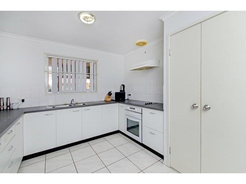 9 Helmsley Court, Yamanto QLD 4305