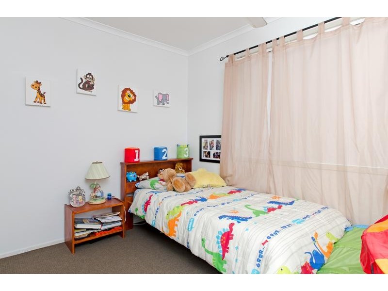 9 Helmsley Court, Yamanto QLD 4305