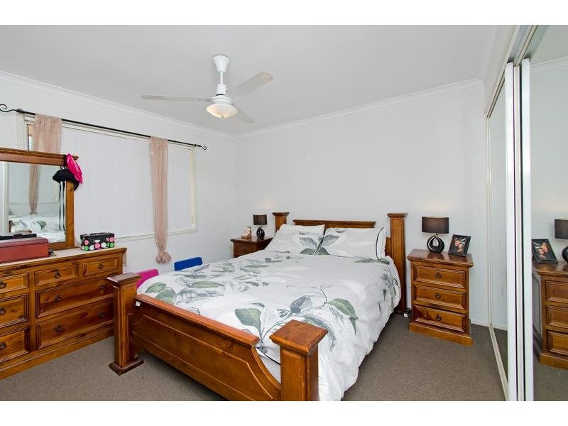 9 Helmsley Court, Yamanto QLD 4305