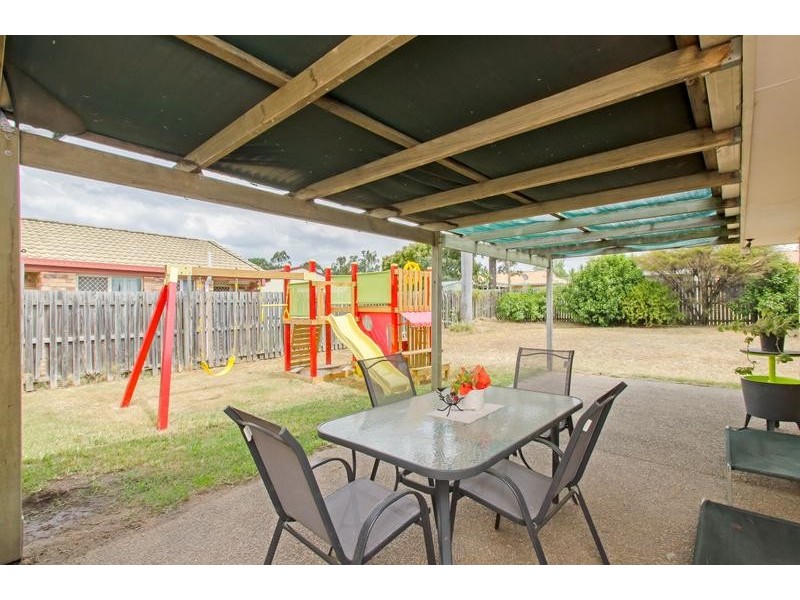 9 Helmsley Court, Yamanto QLD 4305