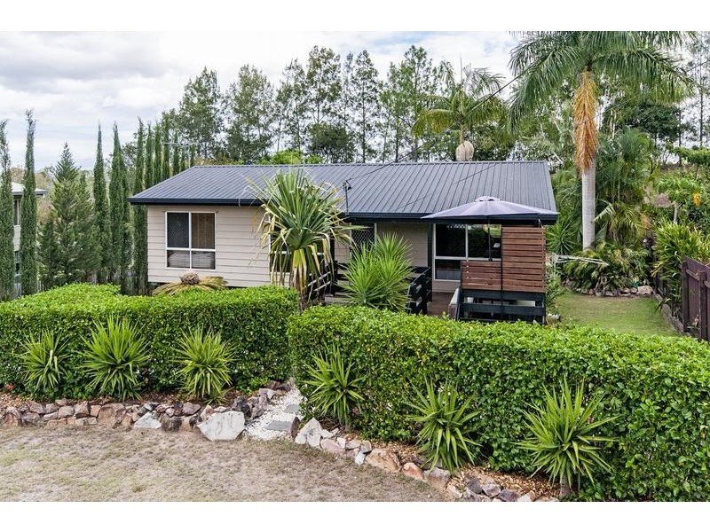 17 Lumbye Place, North Tivoli QLD 4305