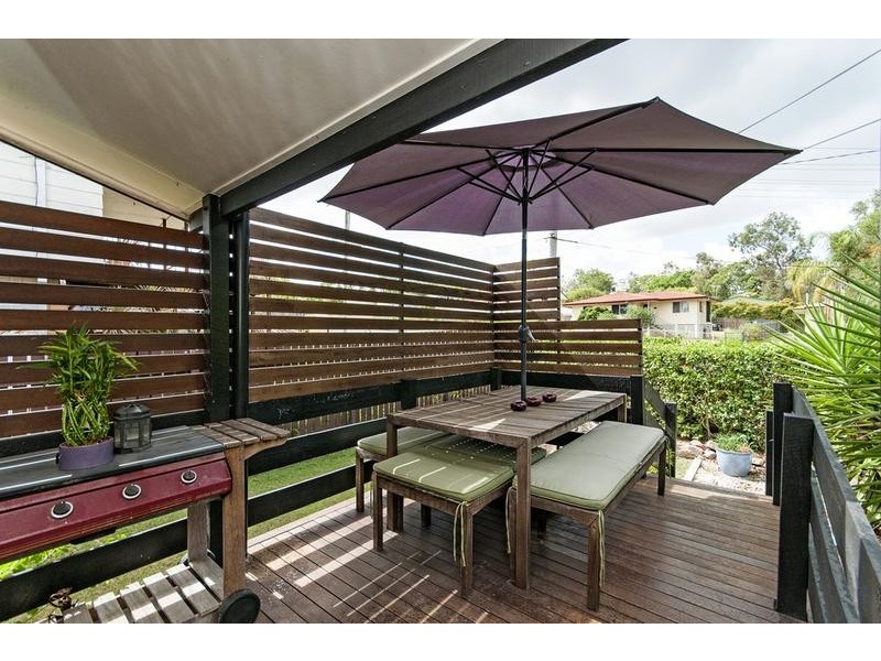 17 Lumbye Place, North Tivoli QLD 4305