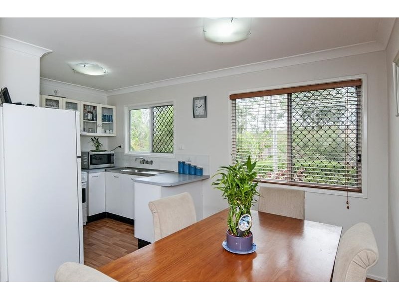 17 Lumbye Place, North Tivoli QLD 4305