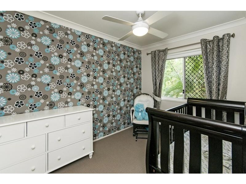 17 Lumbye Place, North Tivoli QLD 4305