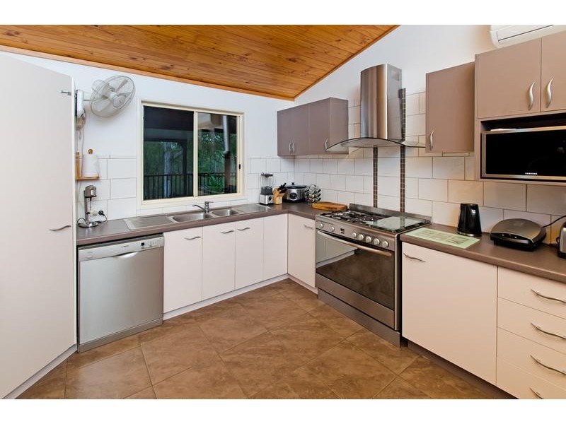 2121 Brisbane Valley Highway, Wivenhoe Pocket QLD 4306