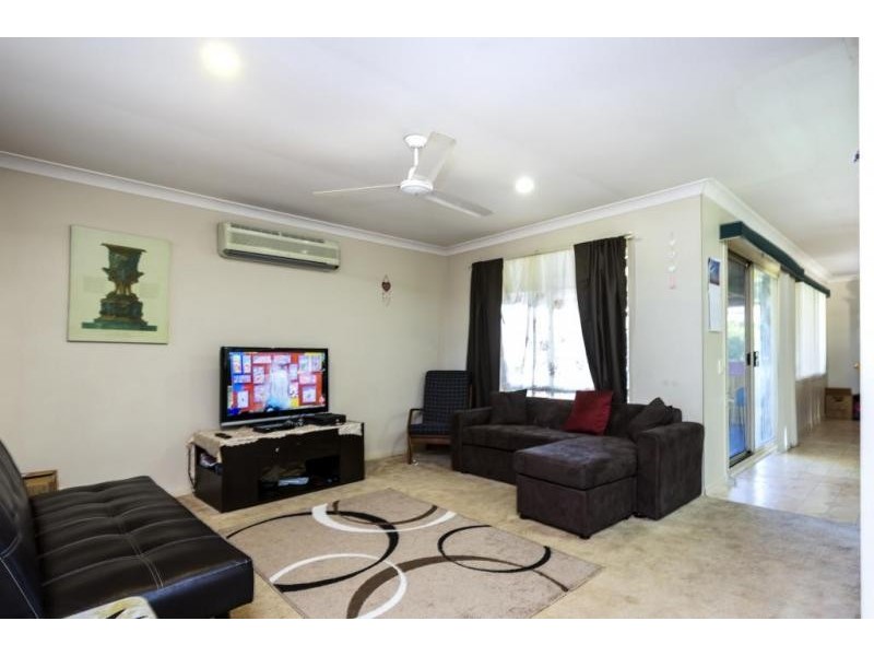 9 Pinto Court, Yamanto QLD 4305