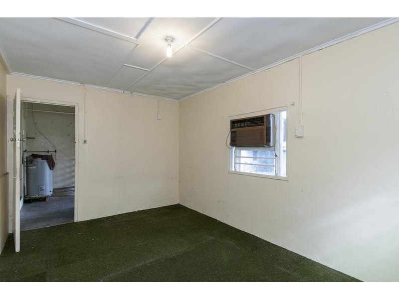 67 Blackstone Road, Eastern Heights QLD 4305