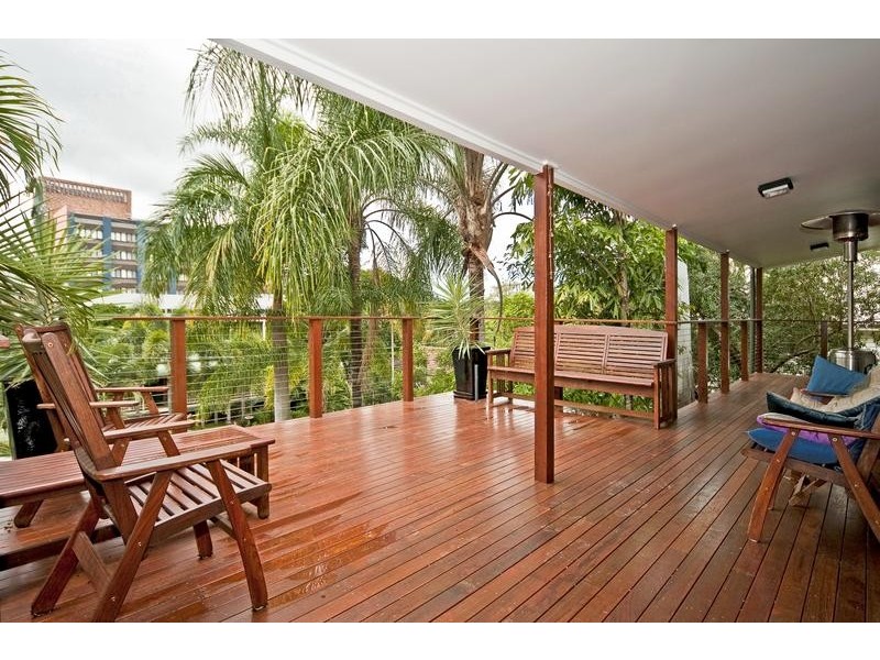2 Walker Street, Ipswich QLD 4305