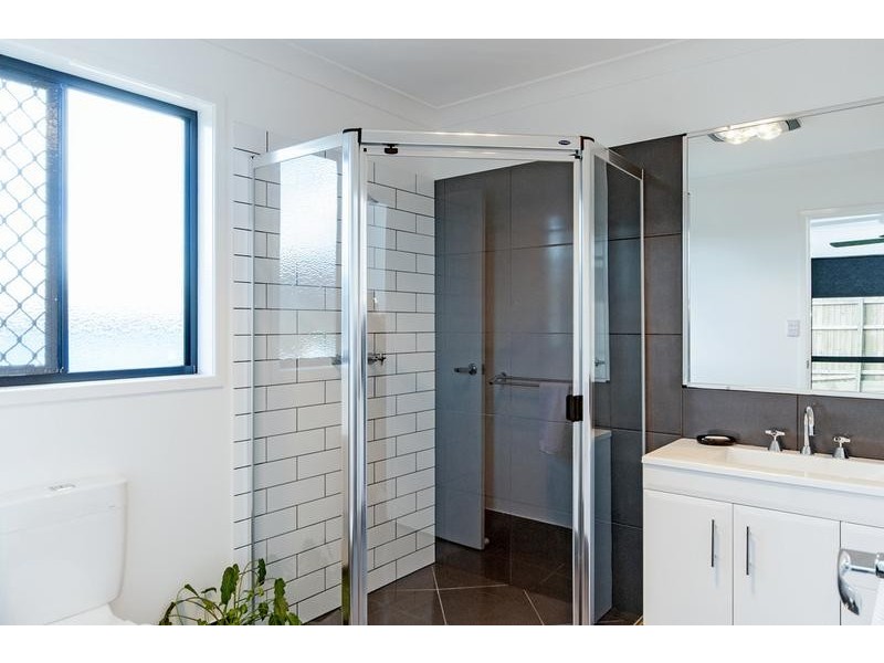 13 Spey Close, Deebing Heights QLD 4306