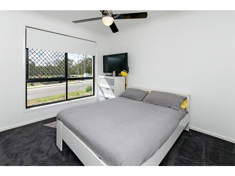 13 Spey Close, Deebing Heights QLD 4306