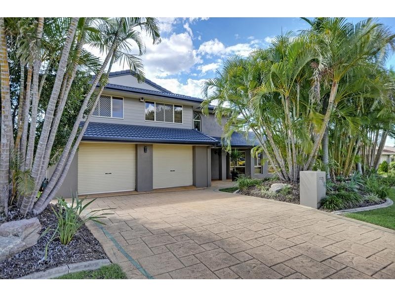 4 Connemara Court, Yamanto QLD 4305