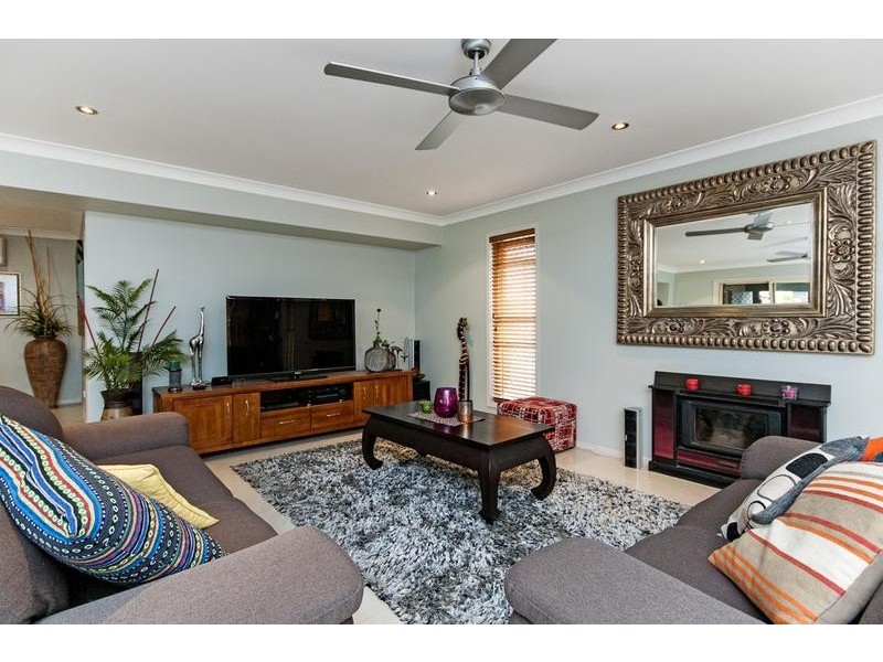 4 Connemara Court, Yamanto QLD 4305