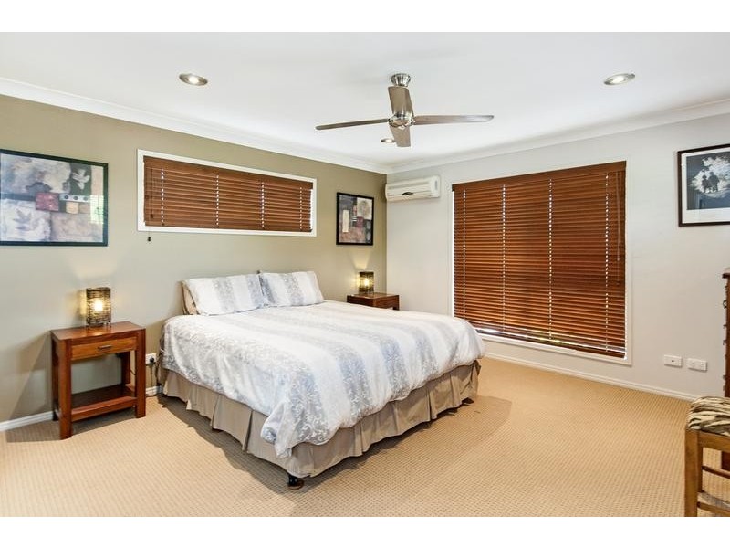 4 Connemara Court, Yamanto QLD 4305