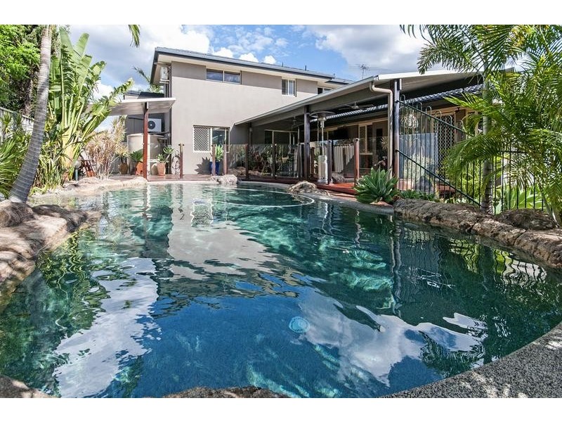 4 Connemara Court, Yamanto QLD 4305