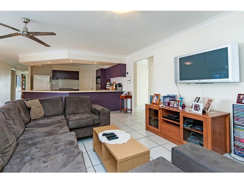 5 Falcon Court, Flinders View QLD 4305