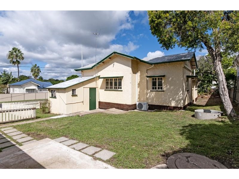 28 Glebe Road, Newtown QLD 4305