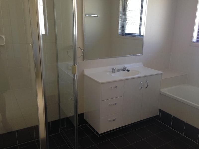 4 Tulipwood Close, Brassall QLD 4305