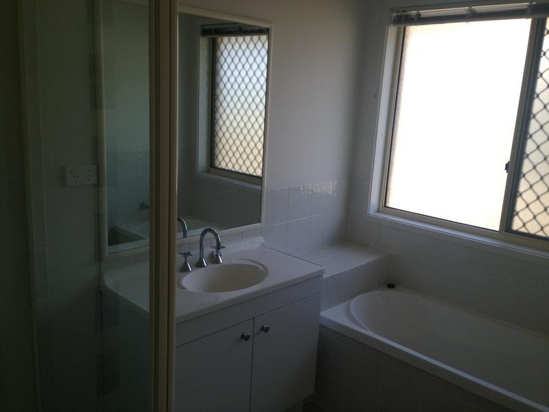 11 Ivanhoe Place, Brassall QLD 4305