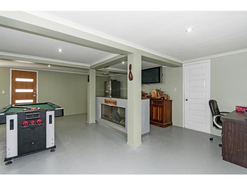 204 Whitehill Road, Raceview QLD 4305