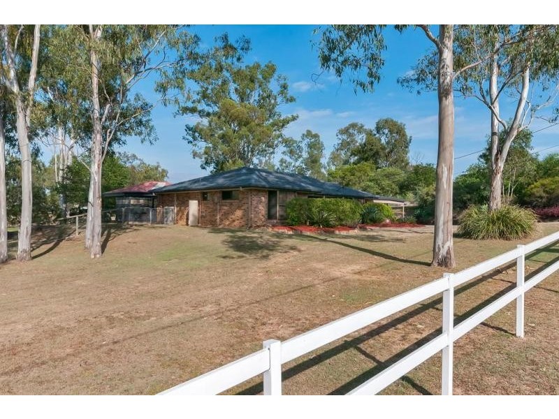22 Ash Street, Yamanto QLD 4305