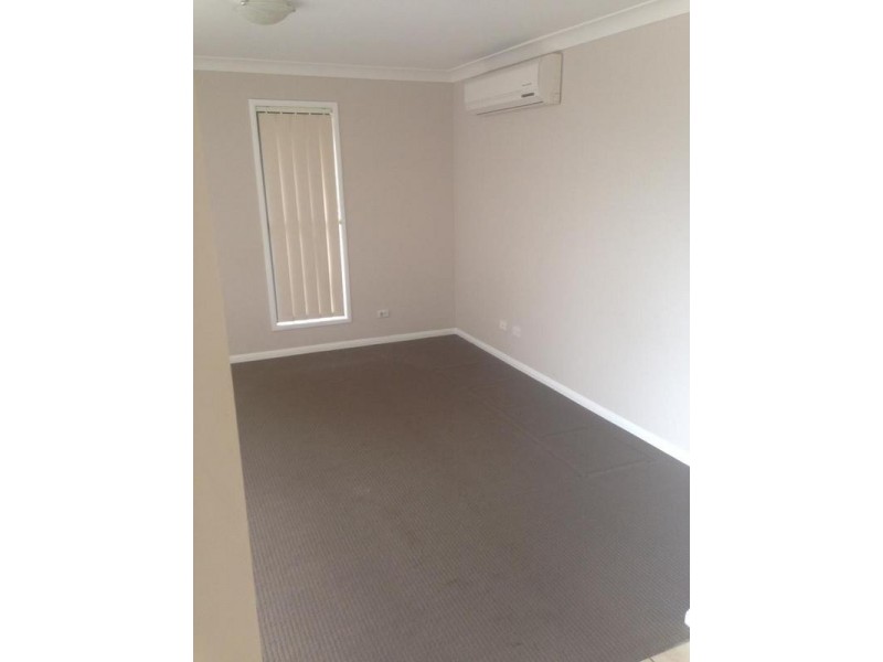 6 Baden Jones Way, North Booval QLD 4304