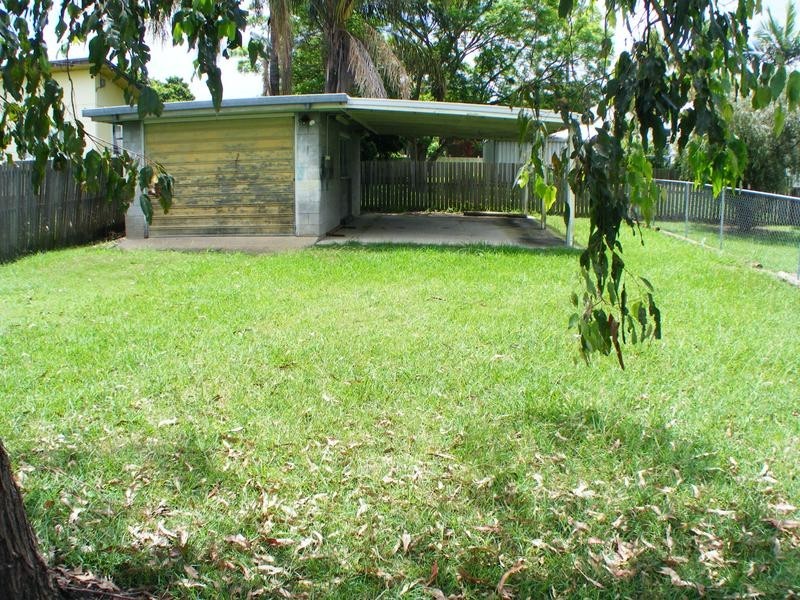 44 Cemetery Road, Eastern Heights QLD 4305
