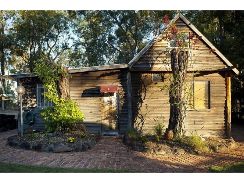 15 Applewoods Lane, Fernvale QLD 4306