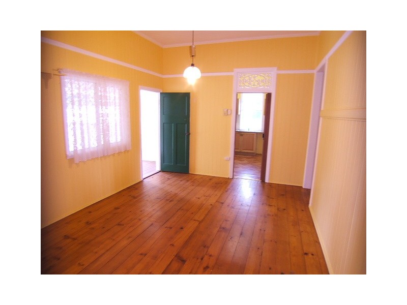 17 Brisbane Road, Ebbw Vale QLD 4304