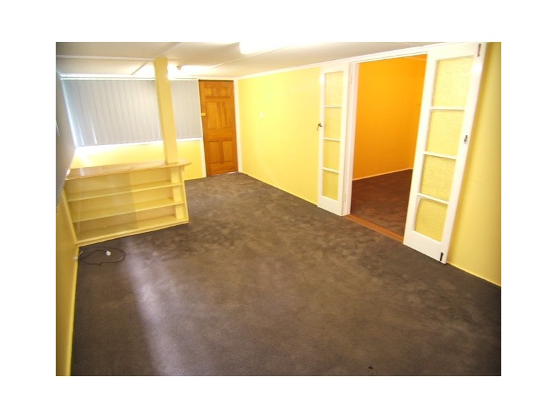 17 Brisbane Road, Ebbw Vale QLD 4304