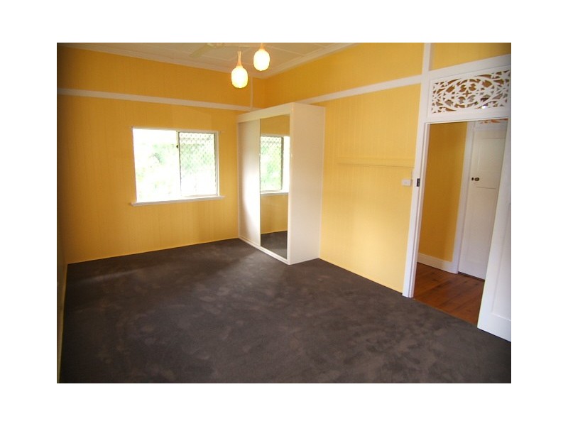 17 Brisbane Road, Ebbw Vale QLD 4304