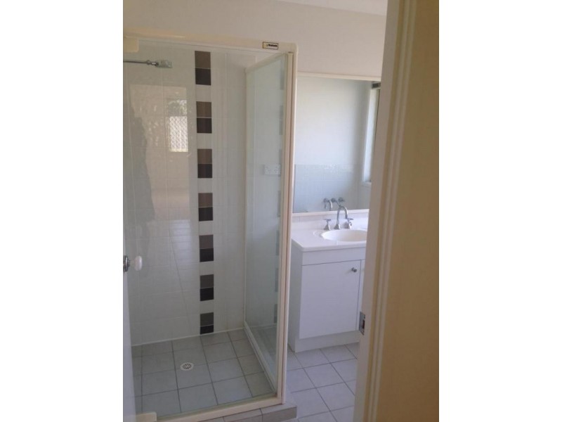 11 Ivanhoe Place, Brassall QLD 4305