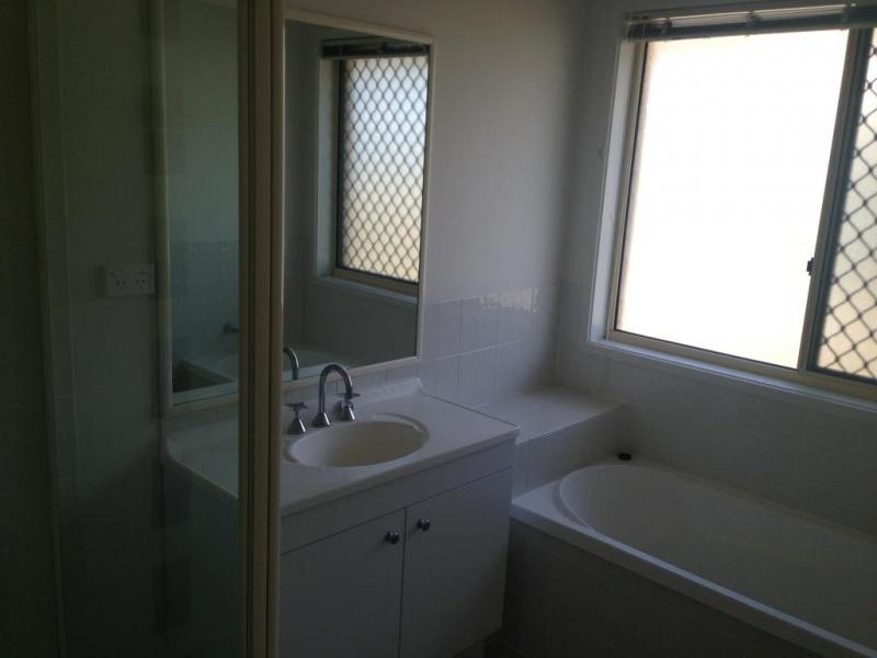11 Ivanhoe Place, Brassall QLD 4305