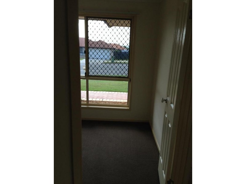 155 Edwards Street, Flinders View QLD 4305