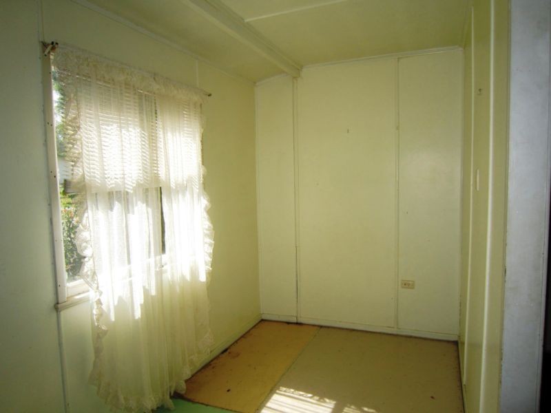 32 Vivian Street, Eastern Heights QLD 4305