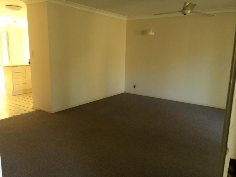 11 Eldon Place, Flinders View QLD 4305