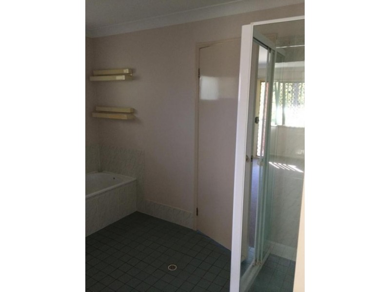11 Eldon Place, Flinders View QLD 4305