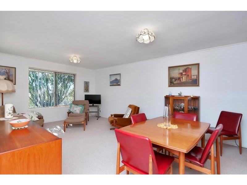 11 Cowley Drive, Flinders View QLD 4305