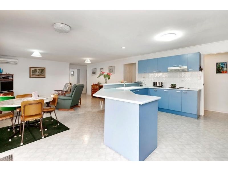 11 Cowley Drive, Flinders View QLD 4305