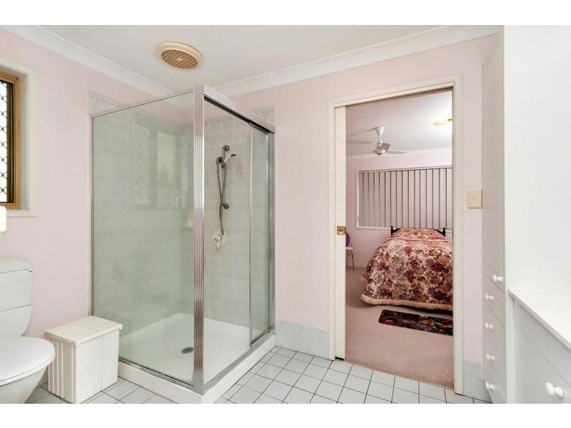 11 Cowley Drive, Flinders View QLD 4305