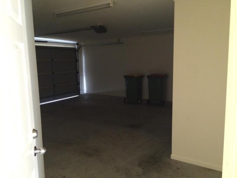 8 Darlington Court, Flinders View QLD 4305