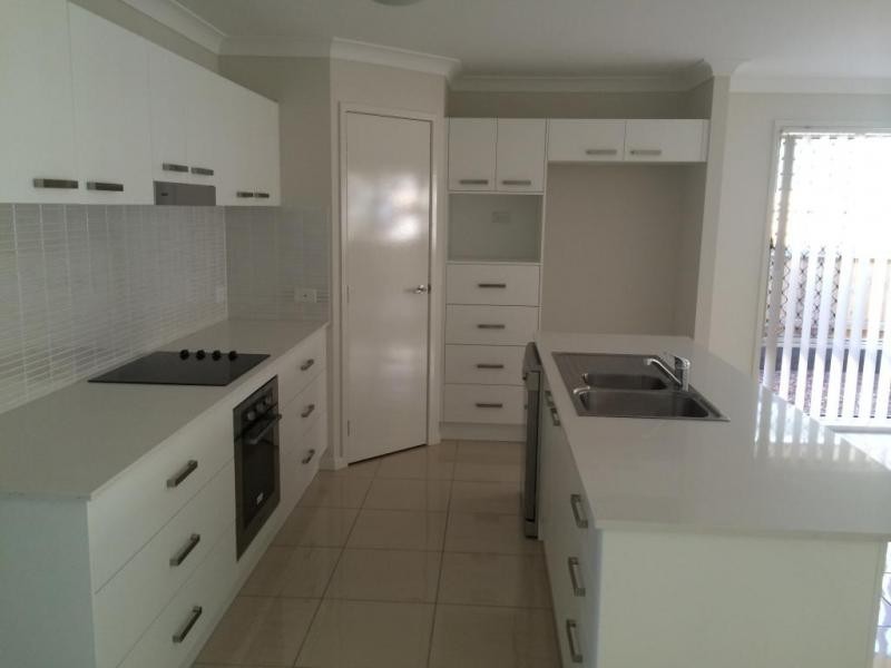 5 Kowari Street, Deebing Heights QLD 4306