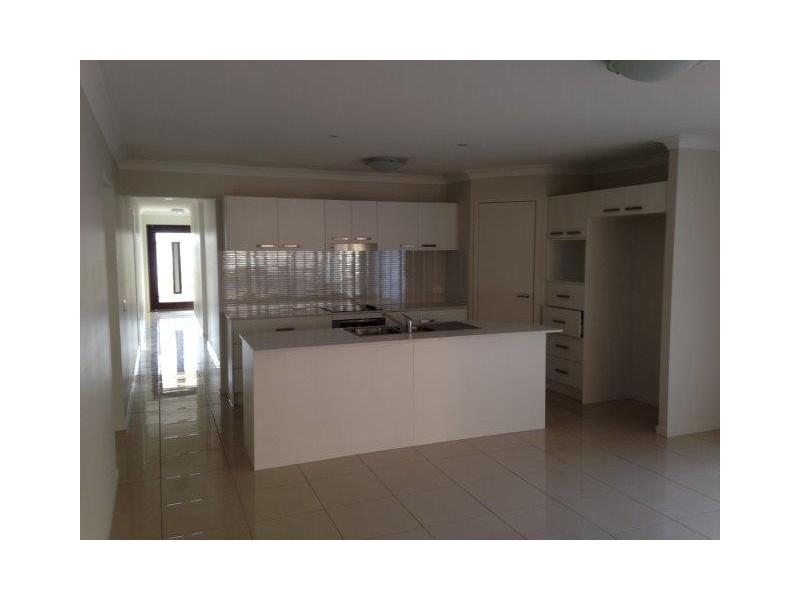 5 Kowari Street, Deebing Heights QLD 4306