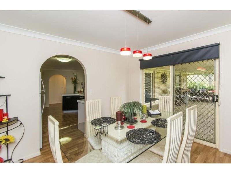 9 Hiller Court, Flinders View QLD 4305