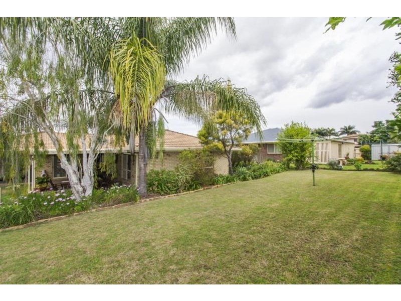 9 Hiller Court, Flinders View QLD 4305