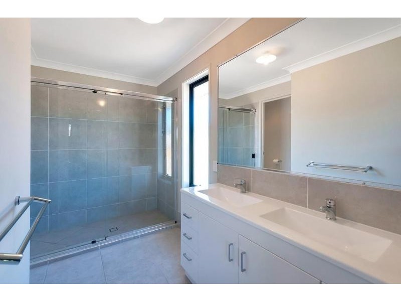 5 Tey Court, Deebing Heights QLD 4306