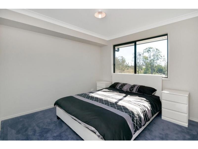 5 Tey Court, Deebing Heights QLD 4306