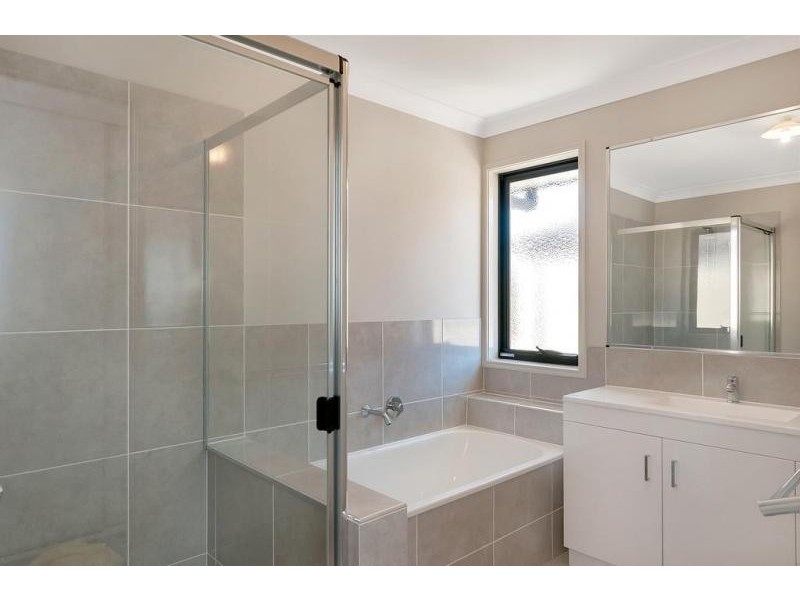 5 Tey Court, Deebing Heights QLD 4306