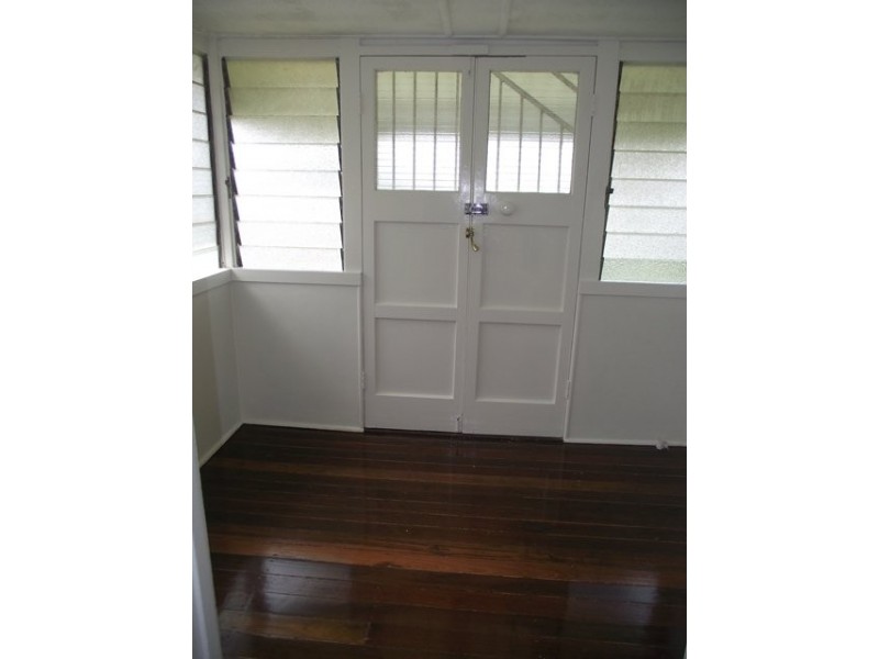 87 Whitehill Road, Eastern Heights QLD 4305