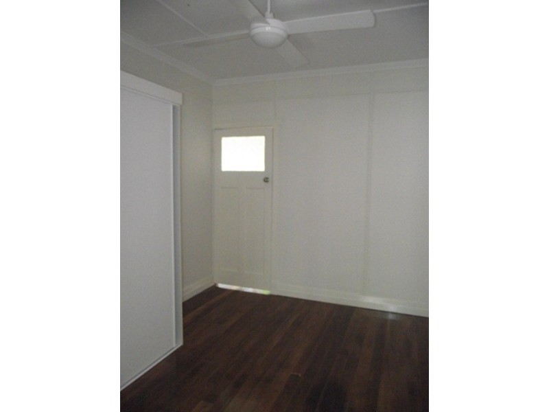 87 Whitehill Road, Eastern Heights QLD 4305